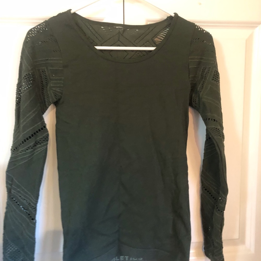 Shirts - Picture 3 of 4